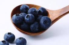 蓝莓一次吃250g会死吗？吃多了蓝莓怎么办？