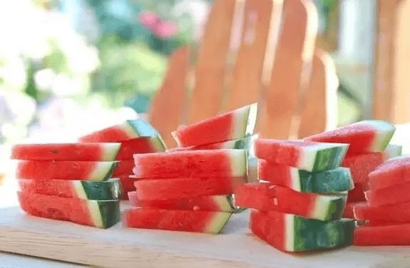 西瓜的养殖方法和注意事项介绍!西瓜怎么种植更香甜？