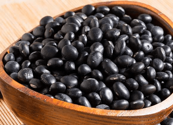 女性吃黑豆有什么好处？黑豆的功效与作用介绍！